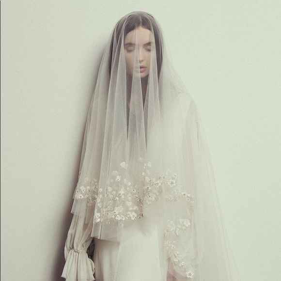 ISO the Everly veil Bo & Luca - Picture 1 of 1